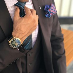 Ternos & Roupas Sociais